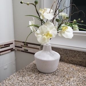 Ceramic vase